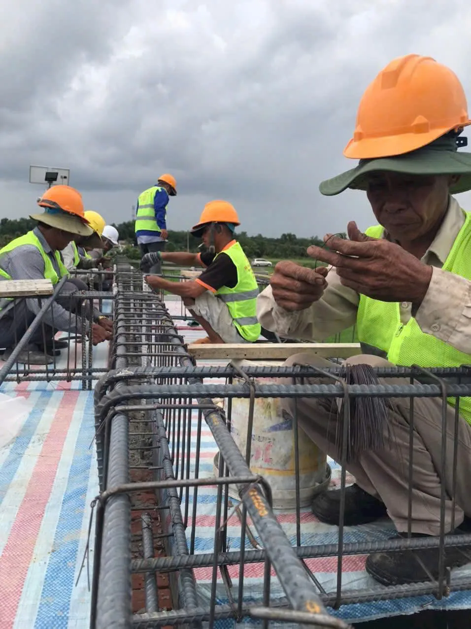 Đội ngũ THT Build tại công trường 2
